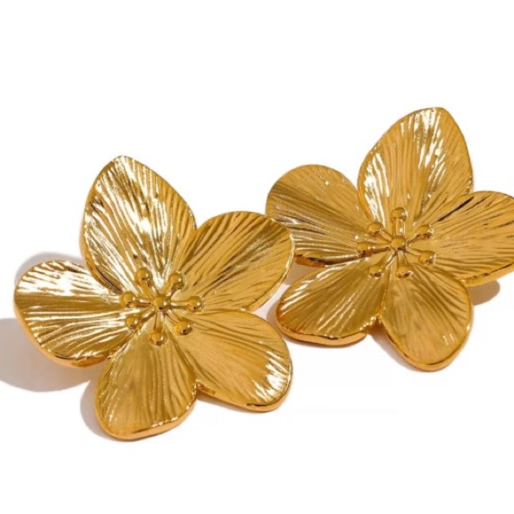 Gold Floral Earrings